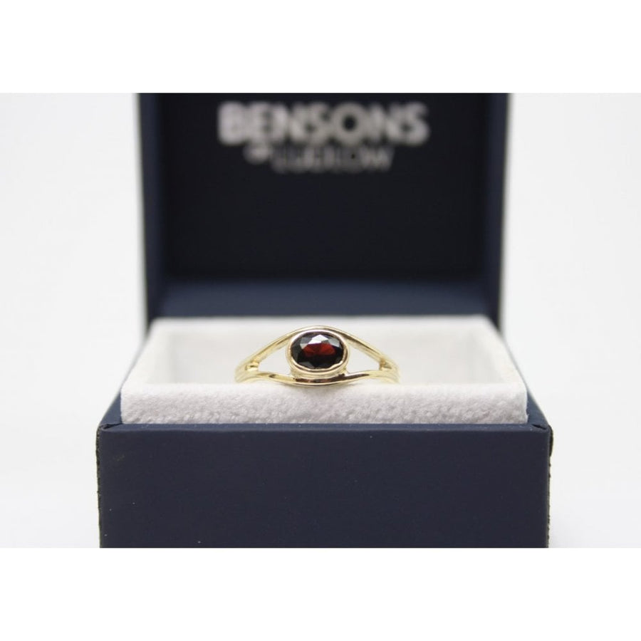 Bensons Originals 9ct Yellow Gold Garnet Ring