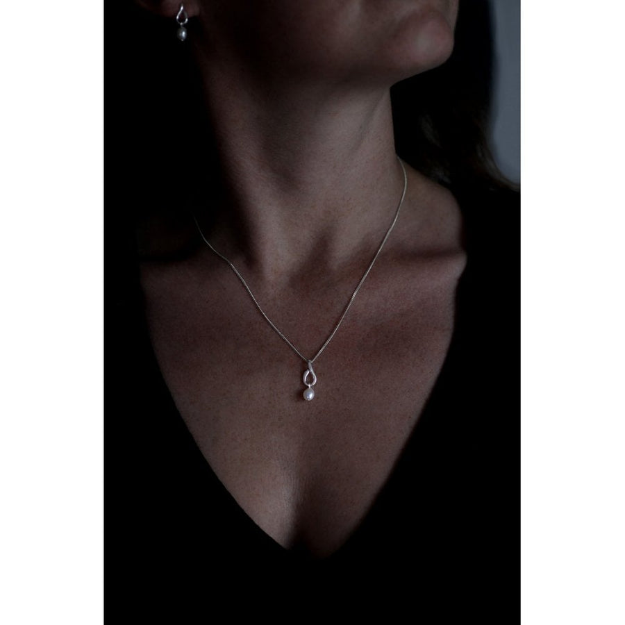 Sterling Silver Freshwater Pearl Drop Necklace