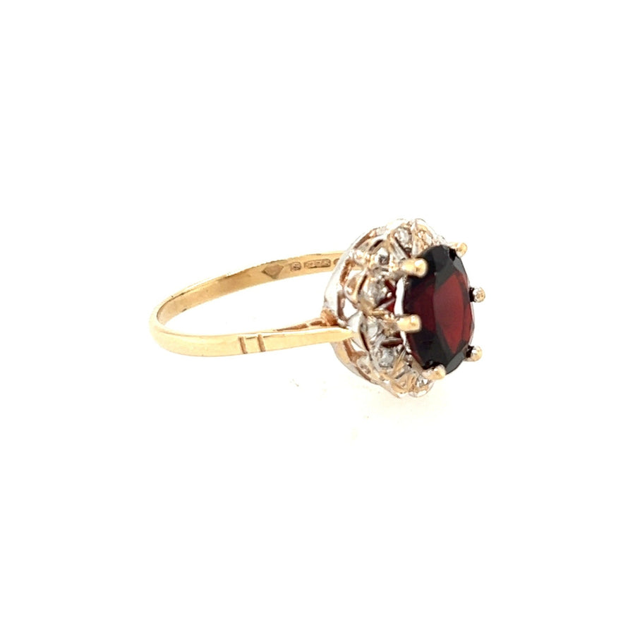 Previously Owned 9ct Yellow Gold Garnet & Diamond Cluster Ring