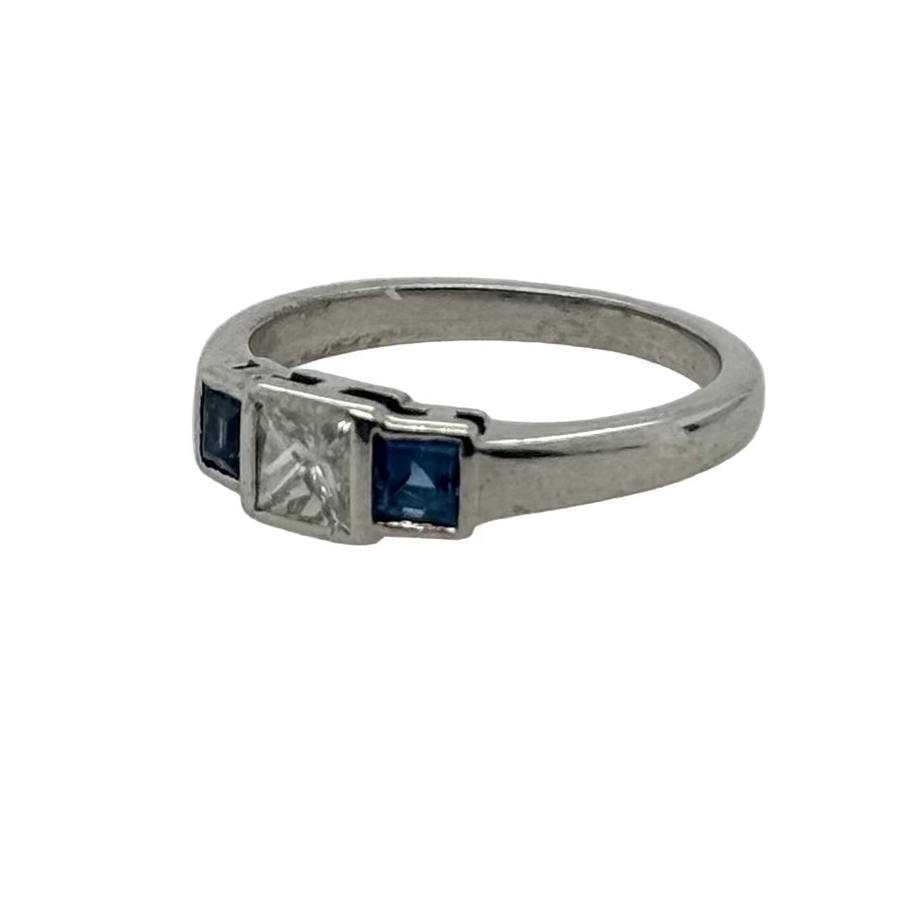 Previously Owned 18ct White Gold 0.40ct Princess Cut Diamond & Sapphire Ring