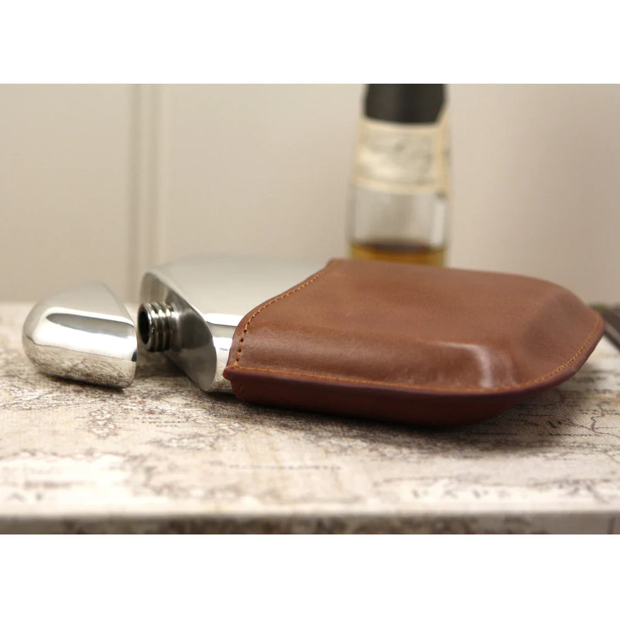 English Pewter Company Novus Flask With Leather Pouch