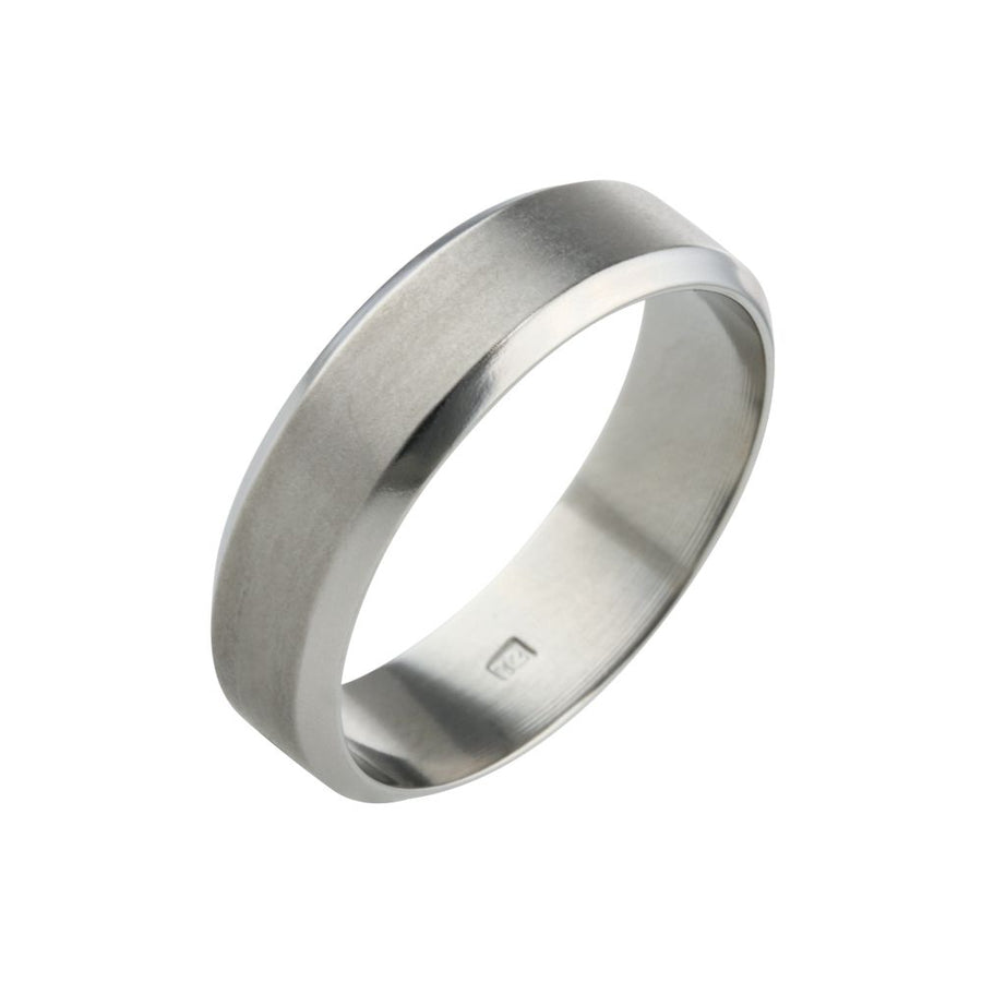 Titanium Bevelled Edge Wedding Ring