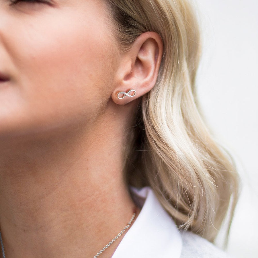 Hot Diamonds Silver Infinity Stud Earrings